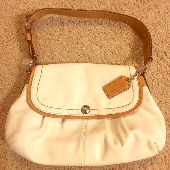 Coach Handbags - Coach Purse